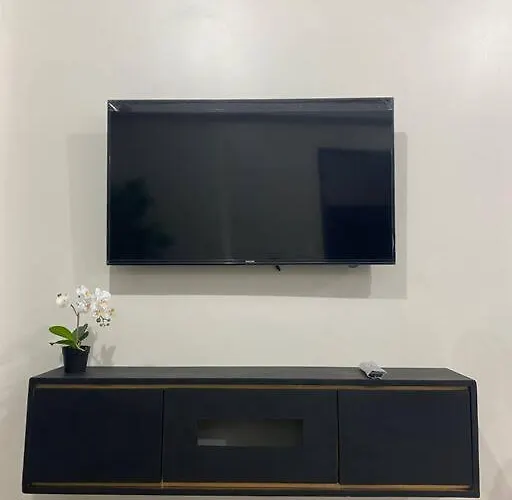Modern 1br Apartment Manila